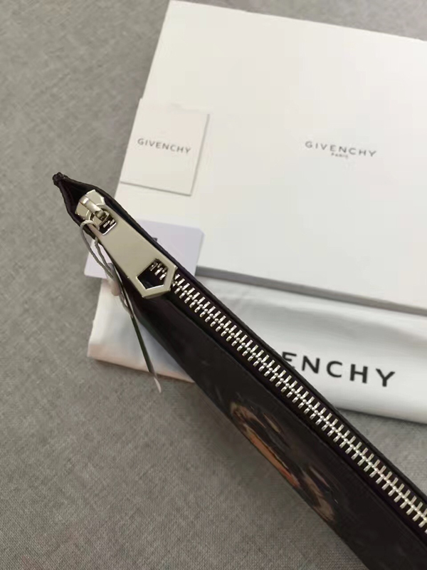 17/18AW GIVENCHY ジバンシィスーパーコピー キー付きバックパック GIVENCHY リュック